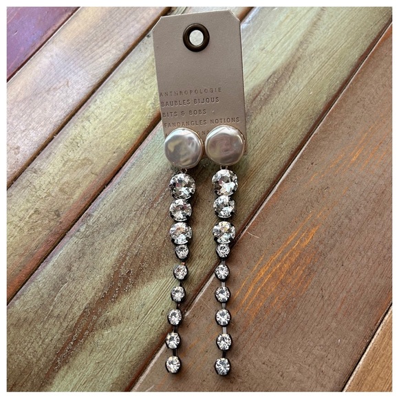 NWT Pearl Crystal Bezel Drop Earrings - Picture 4 of 5